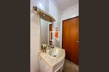 Casa à venda com 171m², 3 quartos e 2 vagas Casa à venda com 171m², 3 quartos e 2 vagasBanheiro 3