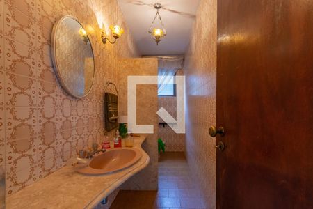 Casa à venda com 641m², 5 quartos e 10 vagas Casa à venda com 641m², 5 quartos e 10 vagasBanheiro Social