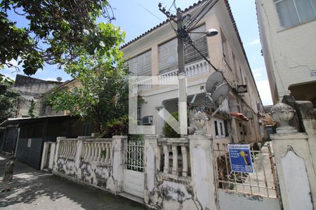 Apartamento à venda com 60m², 2 quartos e sem vagaFachada 