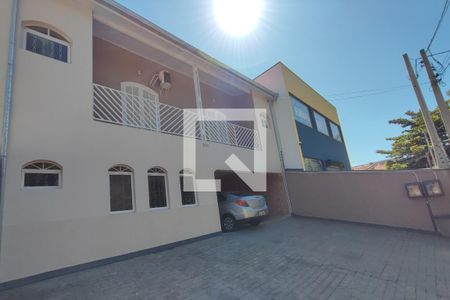 Casa para alugar com 299m², 4 quartos e 6 vagasGaragem - Quintal