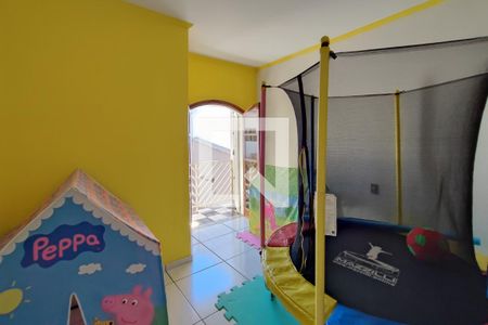 Casa para alugar com 299m², 4 quartos e 6 vagasQuarto Suíte 2