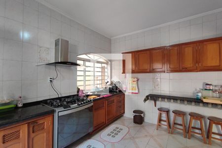 Casa para alugar com 299m², 4 quartos e 6 vagasCozinha