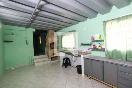 Casa à venda com 240m², 5 quartos e 2 vagas Casa à venda com 240m², 5 quartos e 2 vagasTerraço