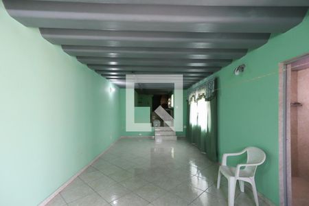 Casa à venda com 240m², 5 quartos e 2 vagas Casa à venda com 240m², 5 quartos e 2 vagasTerraço