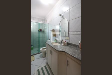 Casa à venda com 240m², 5 quartos e 2 vagas Casa à venda com 240m², 5 quartos e 2 vagasBanheiro 1