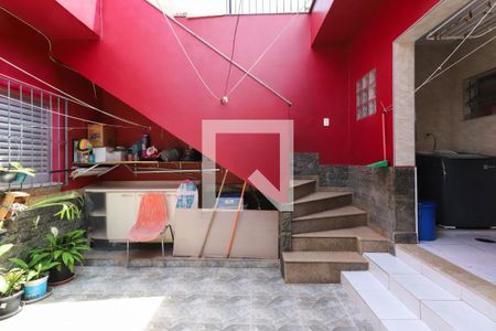 Casa à venda com 240m², 5 quartos e 2 vagas Casa à venda com 240m², 5 quartos e 2 vagasLavanderia