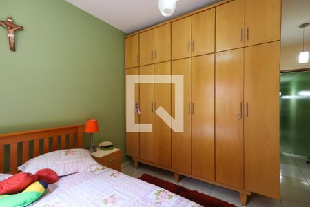 Casa à venda com 240m², 5 quartos e 2 vagas Casa à venda com 240m², 5 quartos e 2 vagasSuíte