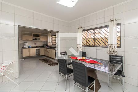 Casa à venda com 224m², 3 quartos e 3 vagas Casa à venda com 224m², 3 quartos e 3 vagasCozinha