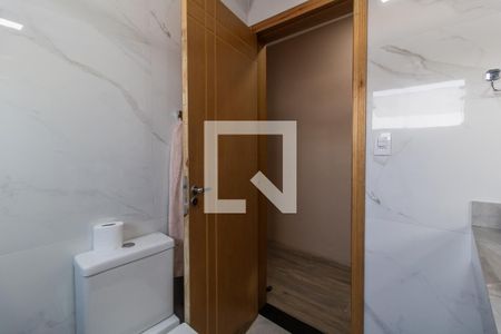 Casa à venda com 224m², 3 quartos e 3 vagas Casa à venda com 224m², 3 quartos e 3 vagasBanheiro