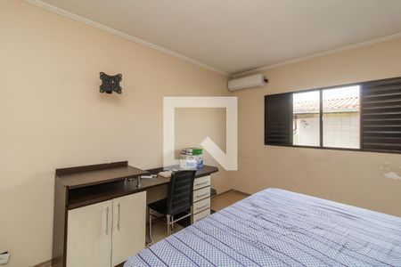 Casa à venda com 224m², 3 quartos e 3 vagas Casa à venda com 224m², 3 quartos e 3 vagasQuarto 2