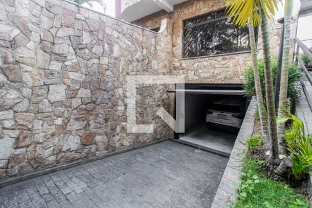 Casa à venda com 224m², 3 quartos e 3 vagas Casa à venda com 224m², 3 quartos e 3 vagasÁrea Externa