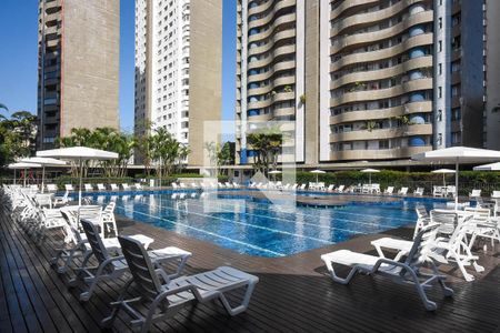Apartamento à venda com 160m², 3 quartos e 2 vagas Apartamento à venda com 160m², 3 quartos e 2 vagasPiscina
