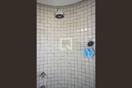 Apartamento à venda com 160m², 3 quartos e 2 vagas Apartamento à venda com 160m², 3 quartos e 2 vagasChuveiro do Banheiro da Suíte 2