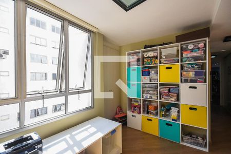 Apartamento à venda com 160m², 3 quartos e 2 vagas Apartamento à venda com 160m², 3 quartos e 2 vagasEscritório