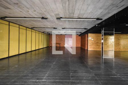 Apartamento à venda com 160m², 3 quartos e 2 vagas Apartamento à venda com 160m², 3 quartos e 2 vagasÁrea comum - Sala de dança