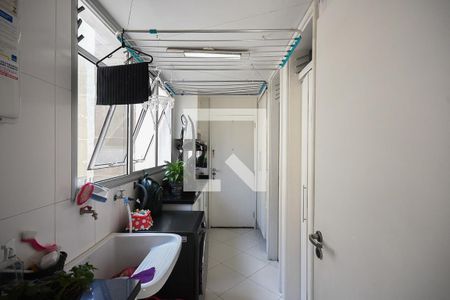 Apartamento à venda com 160m², 3 quartos e 2 vagas Apartamento à venda com 160m², 3 quartos e 2 vagasÁrea de Serviço