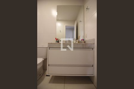 Apartamento à venda com 94m², 3 quartos e 2 vagasBanheiro Social