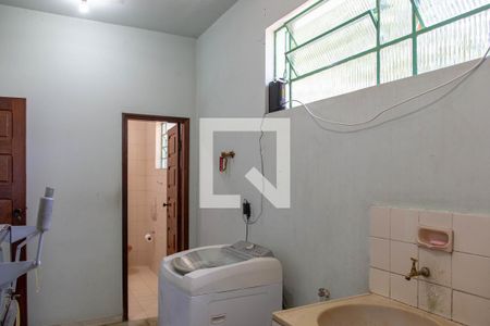 Casa à venda com 180m², 3 quartos e 2 vagasLavanderia