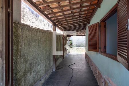 Casa à venda com 180m², 3 quartos e 2 vagasVaranda