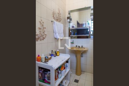 Casa à venda com 180m², 3 quartos e 2 vagasBanheiro