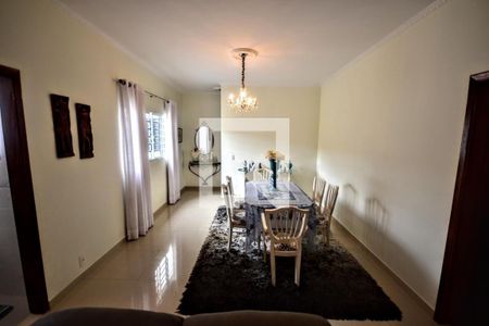 Casa à venda com 364m², 4 quartos e 4 vagas
