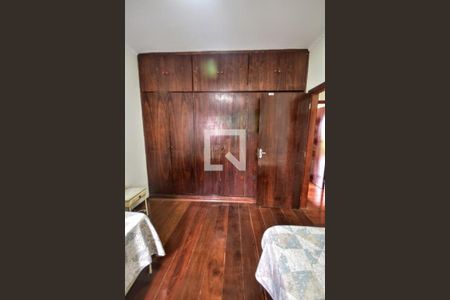 Casa à venda com 364m², 4 quartos e 4 vagas