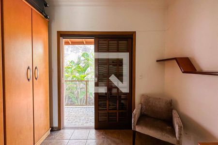 Casa à venda com 420m², 4 quartos e 4 vagas Casa à venda com 420m², 4 quartos e 4 vagasQuarto 3