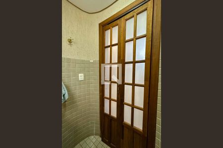 Casa à venda com 420m², 4 quartos e 4 vagas Casa à venda com 420m², 4 quartos e 4 vagasBanheiro 4