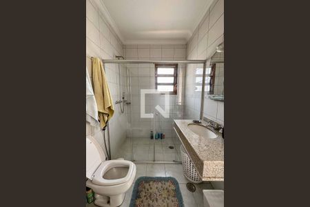 Casa à venda com 420m², 4 quartos e 4 vagas Casa à venda com 420m², 4 quartos e 4 vagasBanheiro 2