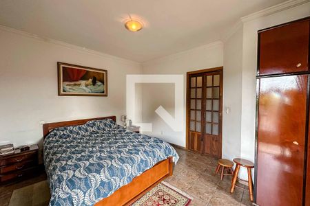 Casa à venda com 420m², 4 quartos e 4 vagas Casa à venda com 420m², 4 quartos e 4 vagasQuarto 2