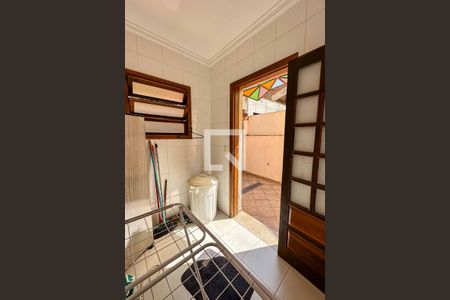 Casa à venda com 420m², 4 quartos e 4 vagas Casa à venda com 420m², 4 quartos e 4 vagasÁrea de Serviço