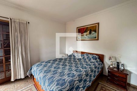 Casa à venda com 420m², 4 quartos e 4 vagas Casa à venda com 420m², 4 quartos e 4 vagasQuarto 2