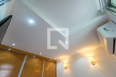 Apartamento à venda com 55m², 1 quarto e 1 vagaQuarto - Detalhe das luminárias