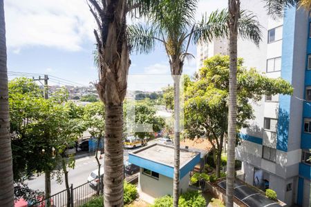 Vista sala de apartamento para alugar com 2 quartos, 48m² em Taboão, Diadema