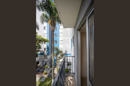 Vista sala de apartamento para alugar com 2 quartos, 48m² em Taboão, Diadema