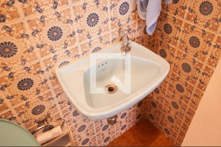 Casa à venda com 166m², 3 quartos e 2 vagas Casa à venda com 166m², 3 quartos e 2 vagasBanheiro de serviço