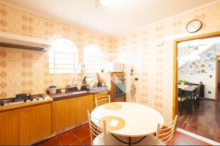 Casa à venda com 166m², 3 quartos e 2 vagas Casa à venda com 166m², 3 quartos e 2 vagasCozinha