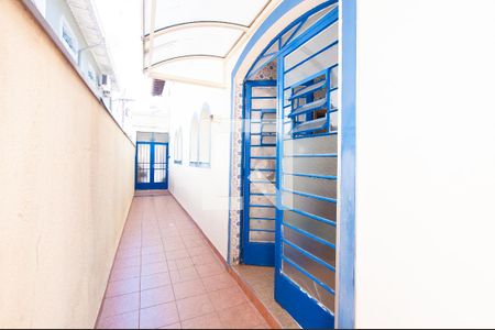 Casa à venda com 166m², 3 quartos e 2 vagas Casa à venda com 166m², 3 quartos e 2 vagasRecuo Lateral