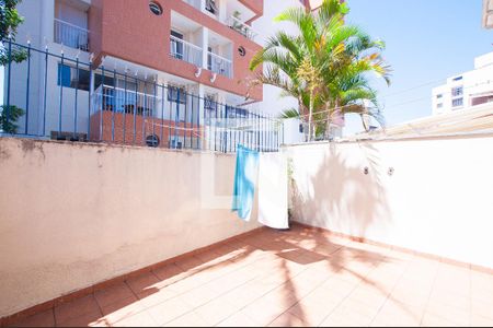 Casa à venda com 166m², 3 quartos e 2 vagas Casa à venda com 166m², 3 quartos e 2 vagasQuintal