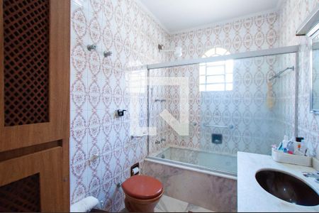 Casa à venda com 166m², 3 quartos e 2 vagas Casa à venda com 166m², 3 quartos e 2 vagasBanheiro da Suíte