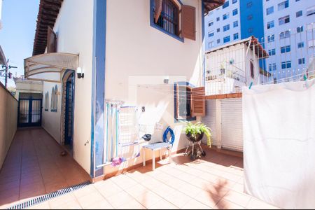 Casa à venda com 166m², 3 quartos e 2 vagas Casa à venda com 166m², 3 quartos e 2 vagasQuintal