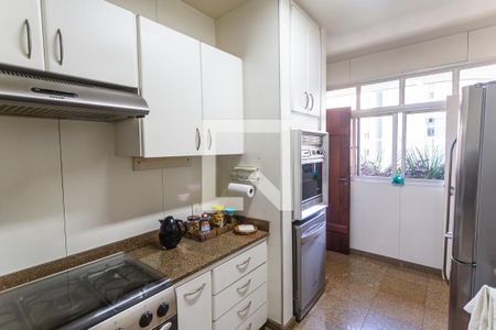 Apartamento à venda com 314m², 3 quartos e 3 vagas Apartamento à venda com 314m², 3 quartos e 3 vagasCozinha