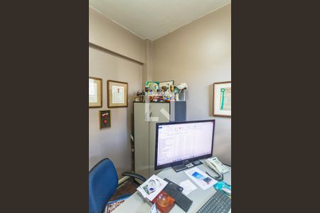 Apartamento à venda com 314m², 3 quartos e 3 vagas Apartamento à venda com 314m², 3 quartos e 3 vagasQuarto de Serviço 2/Escritório 2