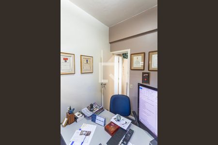 Apartamento à venda com 314m², 3 quartos e 3 vagas Apartamento à venda com 314m², 3 quartos e 3 vagasQuarto de Serviço 2/Escritório 2