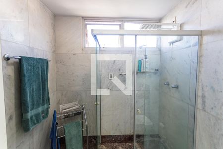 Apartamento à venda com 314m², 3 quartos e 3 vagas Apartamento à venda com 314m², 3 quartos e 3 vagasBanheiro 1 da Suíte