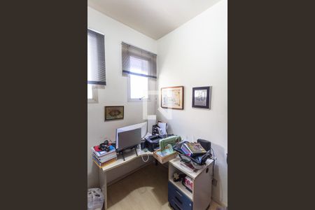 Apartamento à venda com 314m², 3 quartos e 3 vagas Apartamento à venda com 314m², 3 quartos e 3 vagasQuarto de Serviço 1/Escritório 1