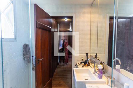 Apartamento à venda com 314m², 3 quartos e 3 vagas Apartamento à venda com 314m², 3 quartos e 3 vagasBanheiro 2 da Suíte