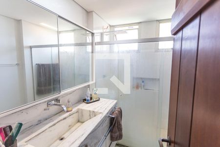 Apartamento à venda com 314m², 3 quartos e 3 vagas Apartamento à venda com 314m², 3 quartos e 3 vagasBanheiro Social