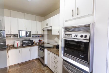 Apartamento à venda com 314m², 3 quartos e 3 vagas Apartamento à venda com 314m², 3 quartos e 3 vagasCozinha