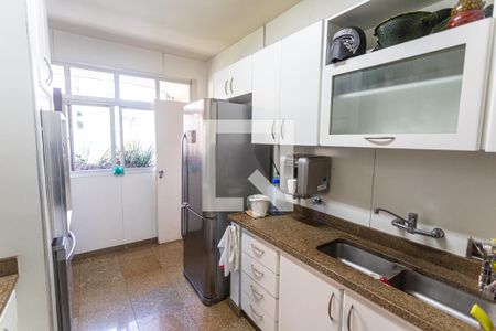 Apartamento à venda com 314m², 3 quartos e 3 vagas Apartamento à venda com 314m², 3 quartos e 3 vagasCozinha